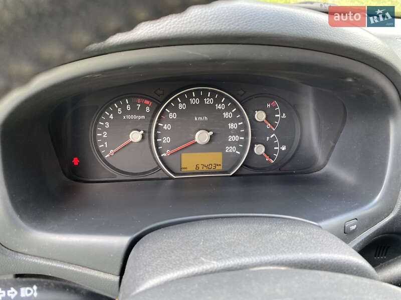 Мікровен Kia Carens 2011 в Івано-Франківську