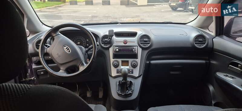 Минивэн Kia Carens 2008 в Золотоноше