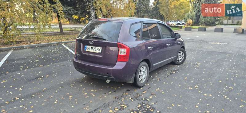 Минивэн Kia Carens 2008 в Золотоноше