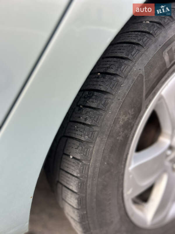 Минивэн Kia Carens 2007 в Новой Одессе