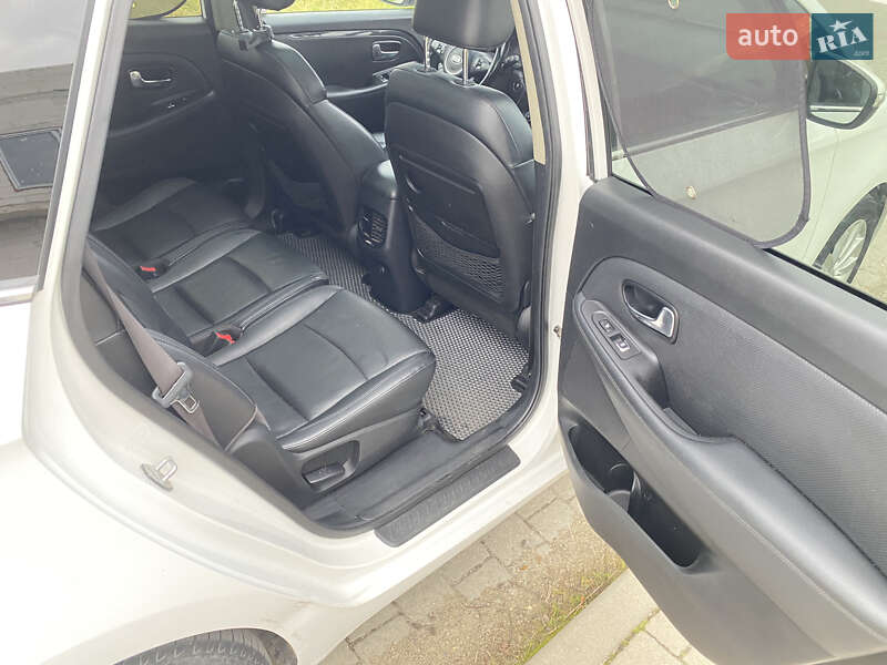 Микровэн Kia Carens 2013 в Львове