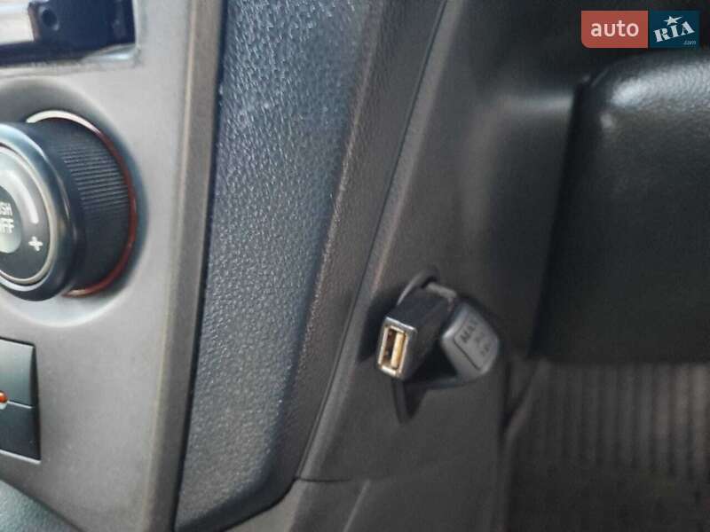 Минивэн Kia Carens 2007 в Львове фото 35 Минивэн Kia Carens 2007 в Львове