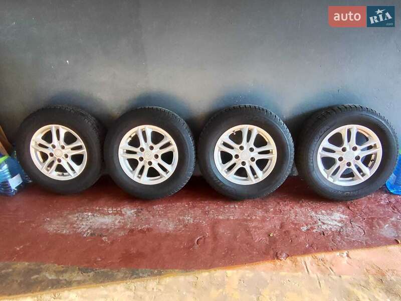 Минивэн Kia Carens 2007 в Львове фото 2 Минивэн Kia Carens 2007 в Львове