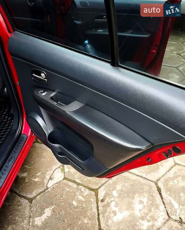 Минивэн Kia Carens 2007 в Харькове фото 12 Минивэн Kia Carens 2007 в Харькове