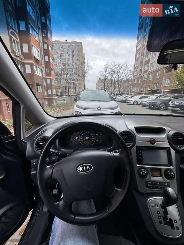Минивэн Kia Carens 2008 в Киеве