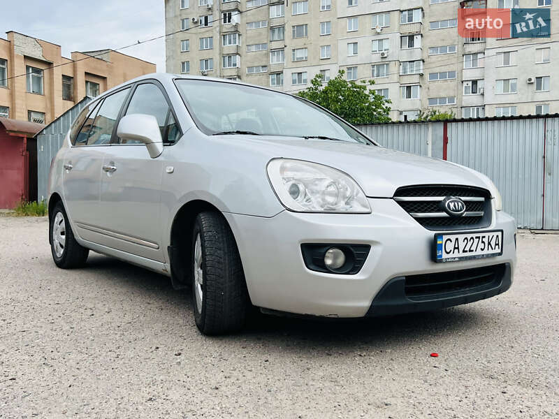 Минивэн Kia Carens 2008 в Белозерье