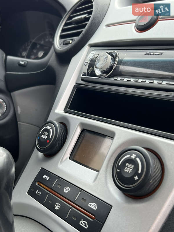 Минивэн Kia Carens 2008 в Белозерье