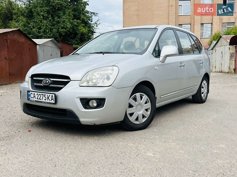 Минивэн Kia Carens 2008 в Белозерье
