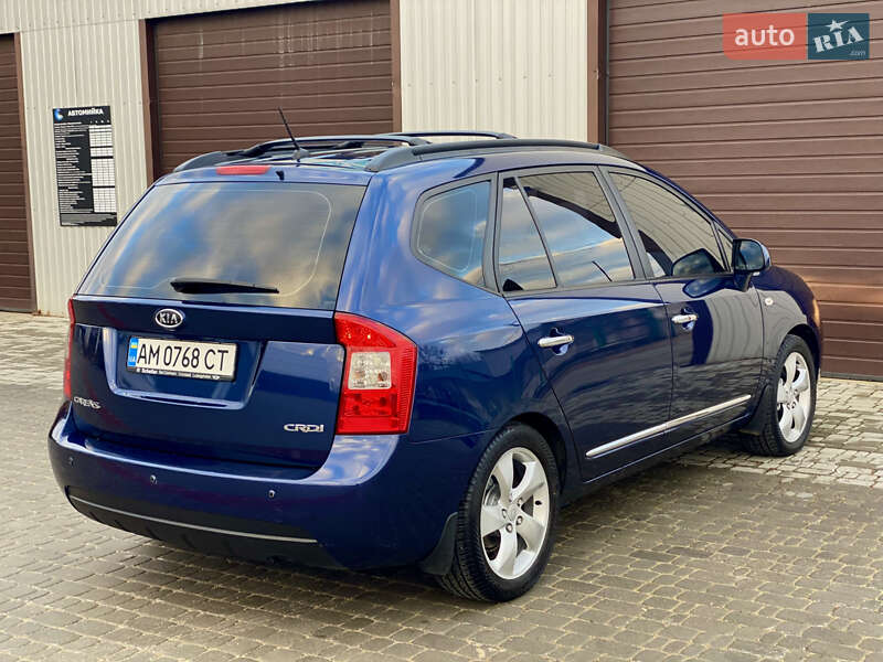 Минивэн Kia Carens 2008 в Житомире
