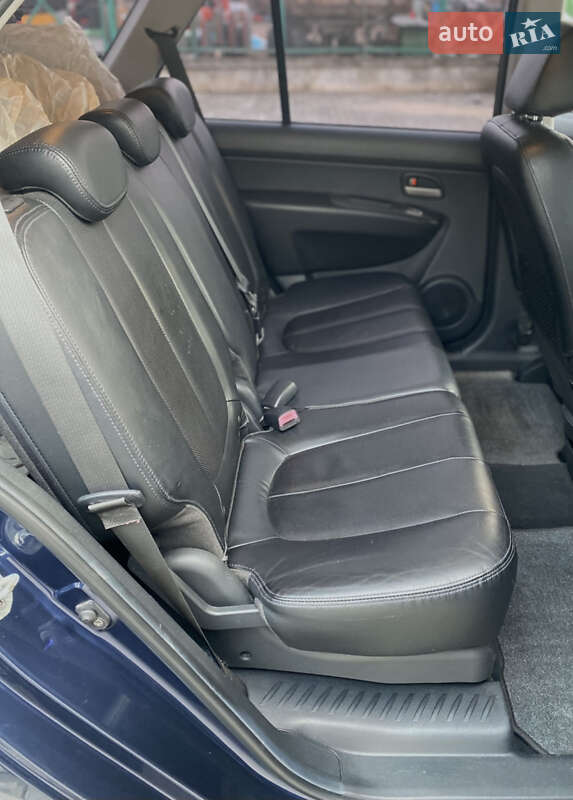 Минивэн Kia Carens 2008 в Житомире