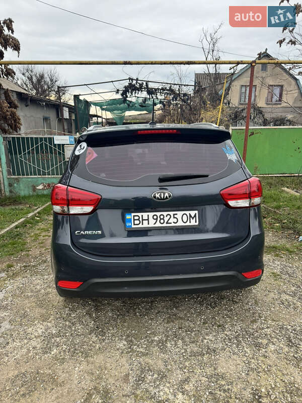 Микровэн Kia Carens 2013 в Фонтанке