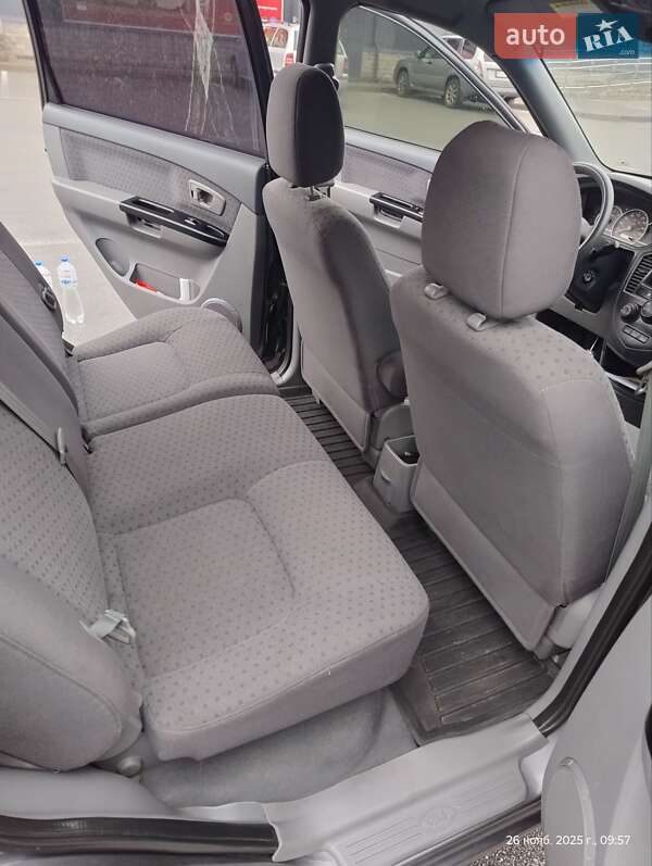 Минивэн Kia Carens 2006 в Киеве