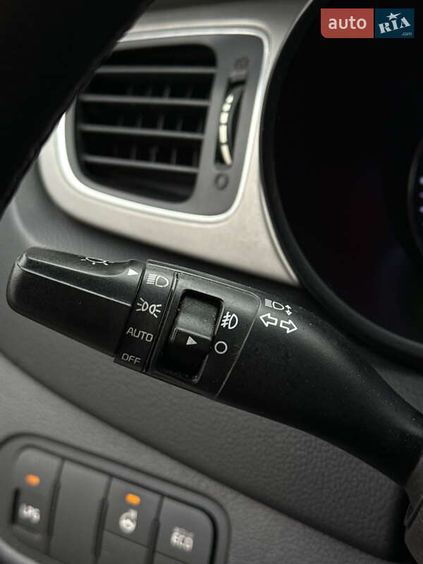 Микровэн Kia Carens 2013 в Киеве фото 19 Микровэн Kia Carens 2013 в Киеве