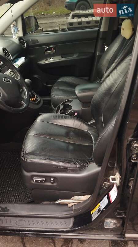 Мінівен Kia Carens 2007 в Дніпрі