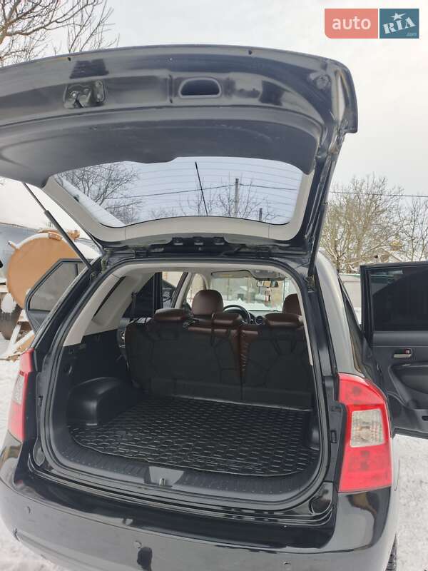 Минивэн Kia Carens 2007 в Борщеве