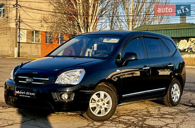 Минивэн Kia Carens 2008 в Николаеве