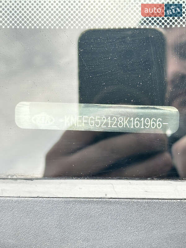 Минивэн Kia Carens 2008 в Краматорске