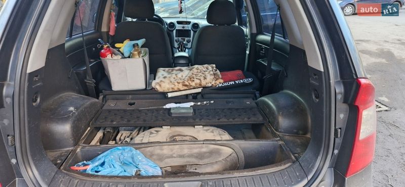 Минивэн Kia Carens 2008 в Виннице