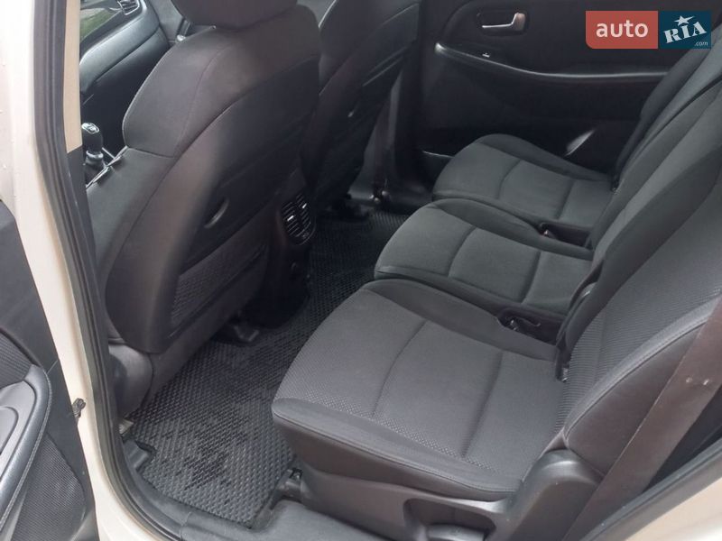 Микровэн Kia Carens 2015 в Фастове фото 5 Микровэн Kia Carens 2015 в Фастове