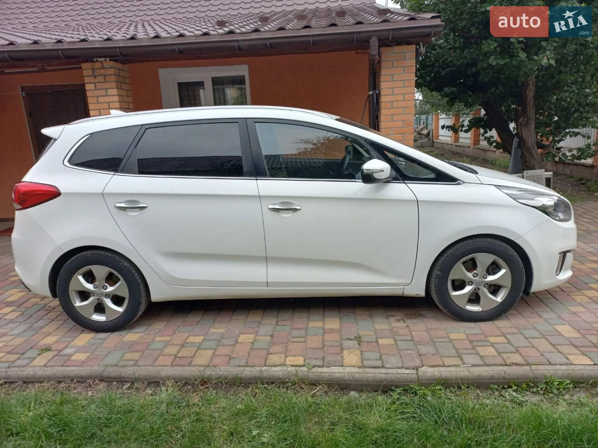2015 Kia Carens - мініатюра 3