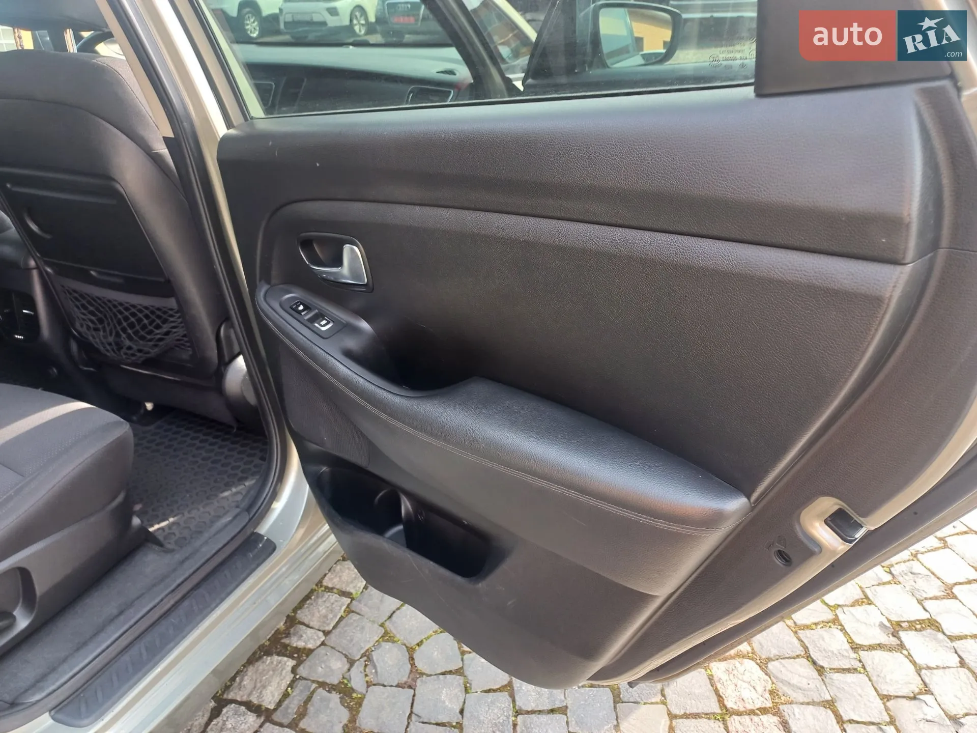 2014 Kia Carens - мініатюра 4