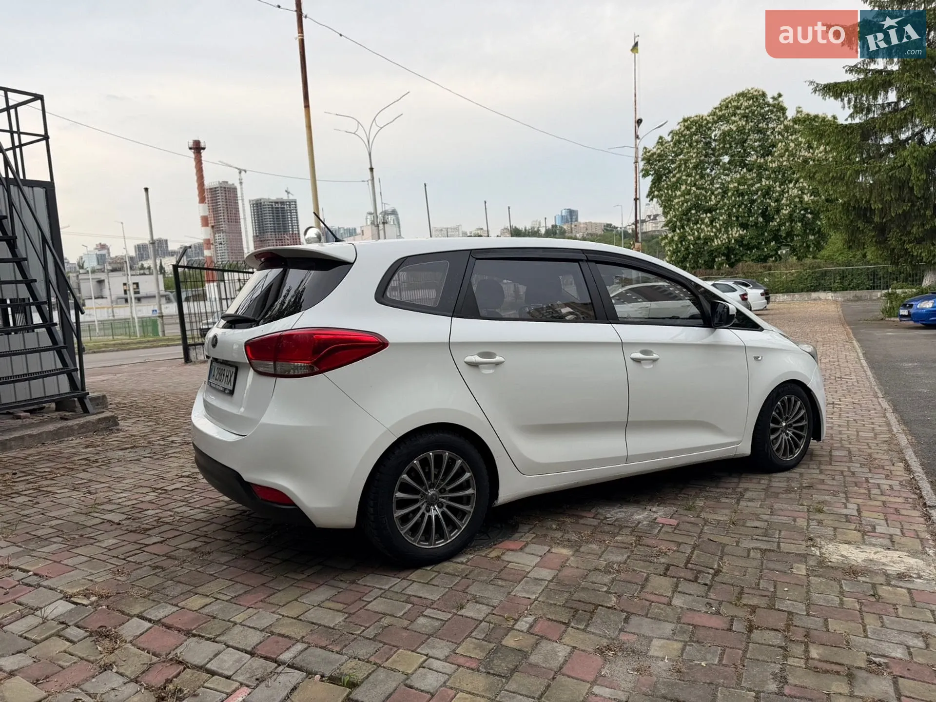 2013 Kia Carens - мініатюра 2