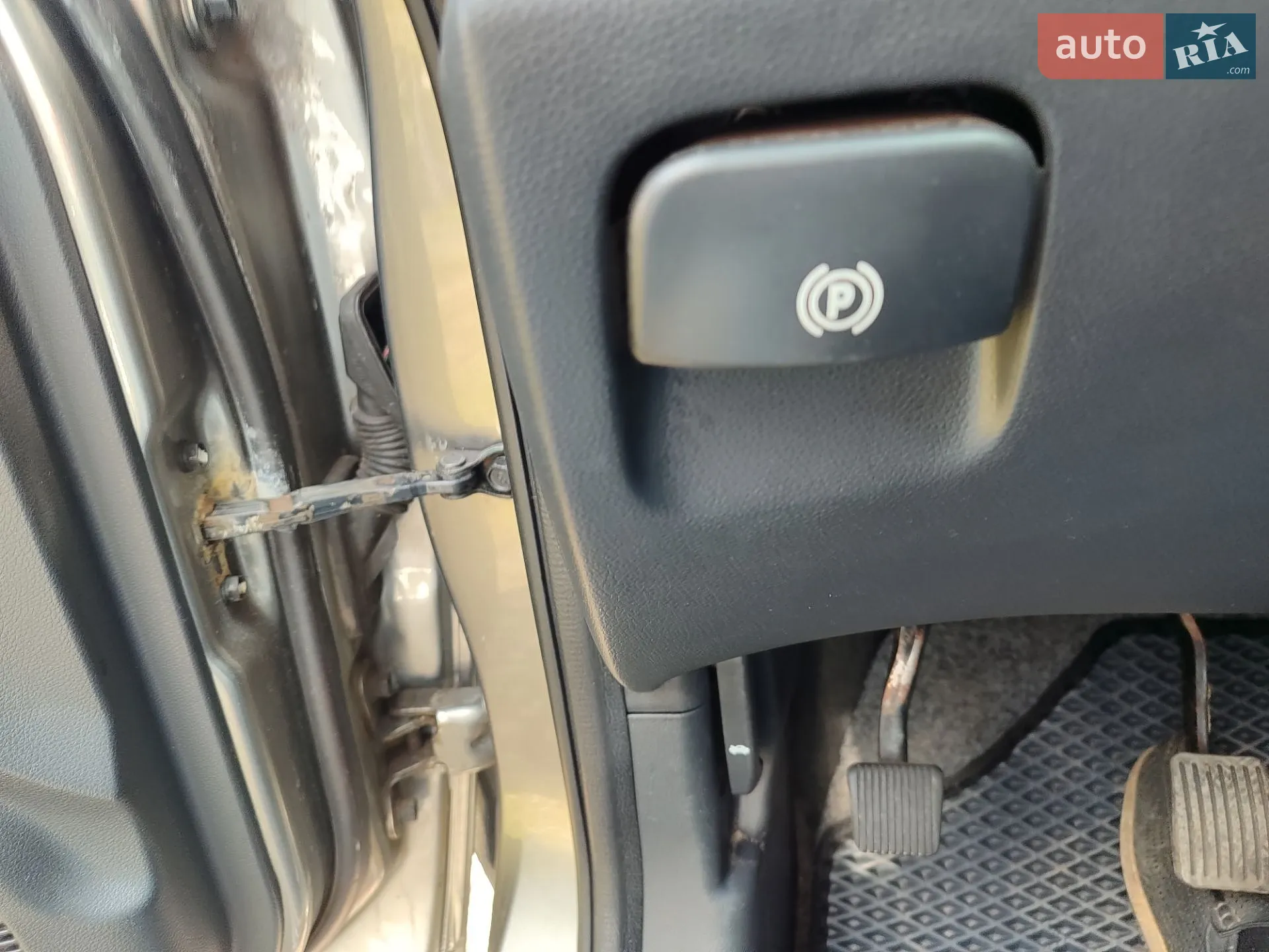 2011 Kia Carens - мініатюра 51