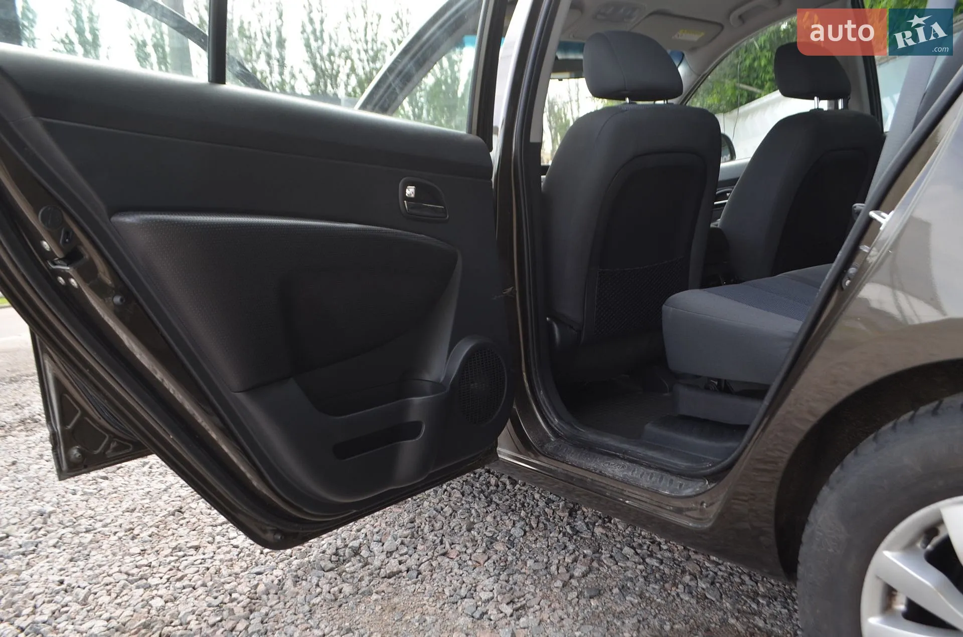 2011 Kia Carens - мініатюра 19