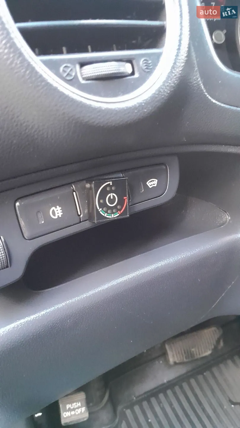 2010 Kia Carens - мініатюра 27