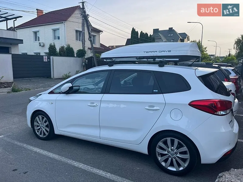 Kia Carens