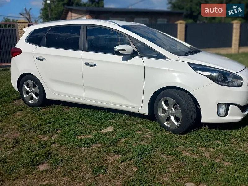 Kia Carens