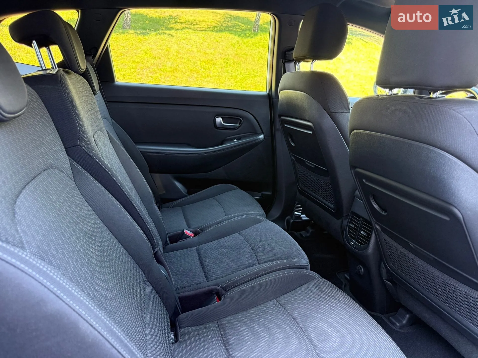 2017 Kia Carens - мініатюра 14