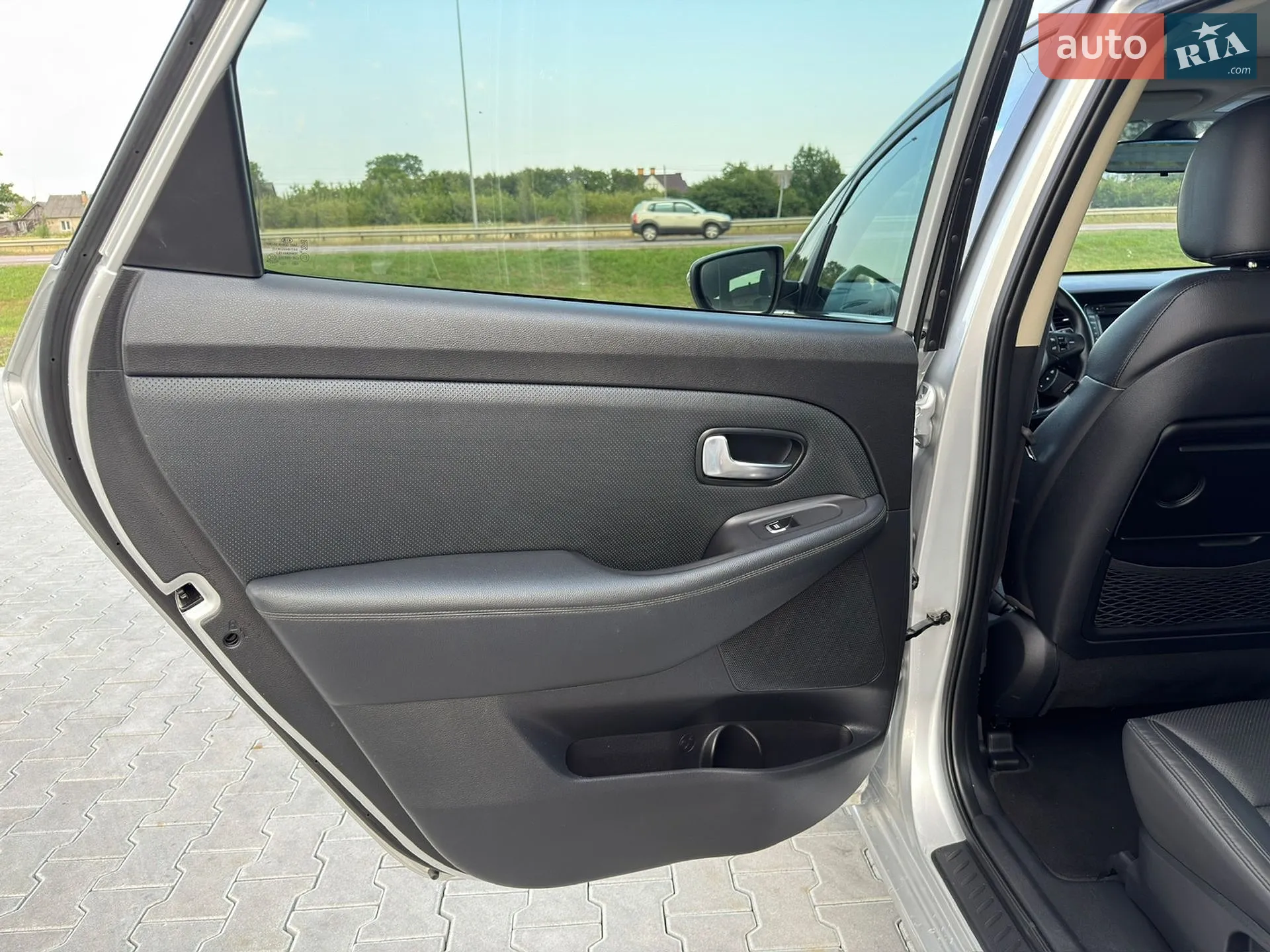 2015 Kia Carens - мініатюра 30