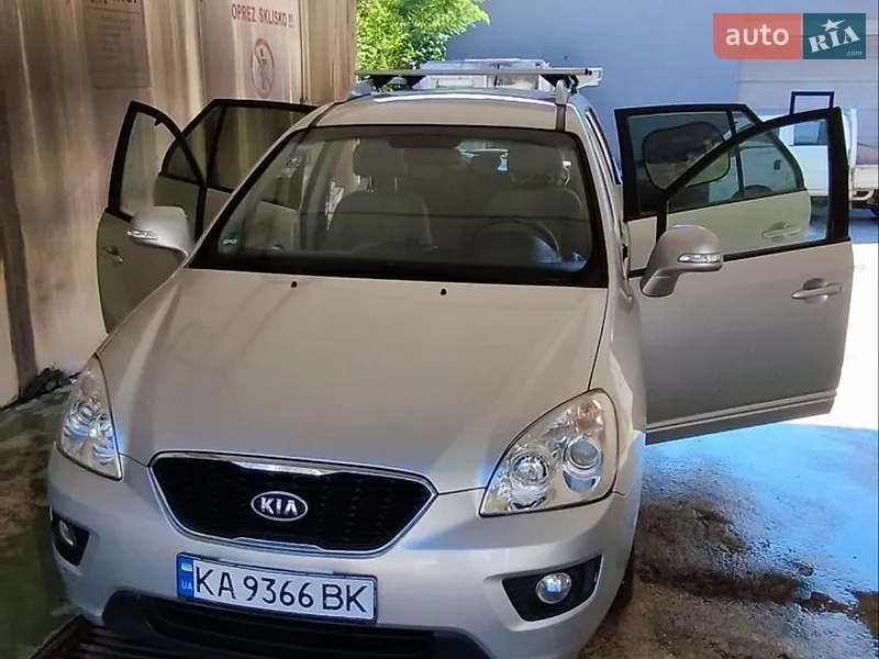 Kia Carens