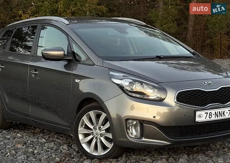Kia Carens