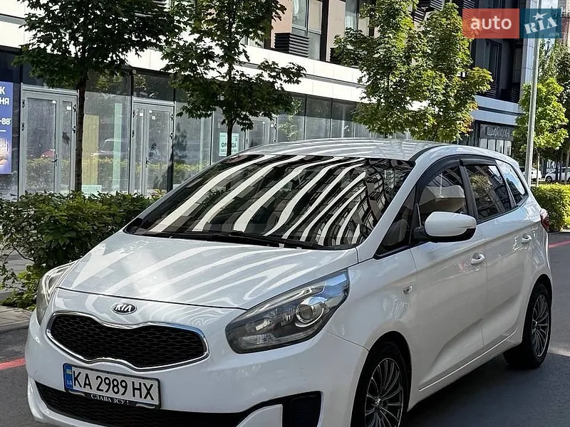 Kia Carens