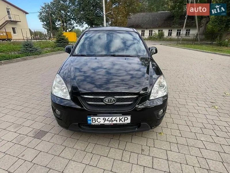 Kia Carens