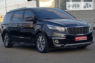 Мінівен Kia Carnival 2015 в 