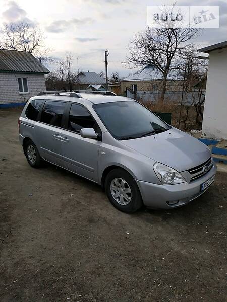 Мінівен Kia Carnival 2007 в Бершаді