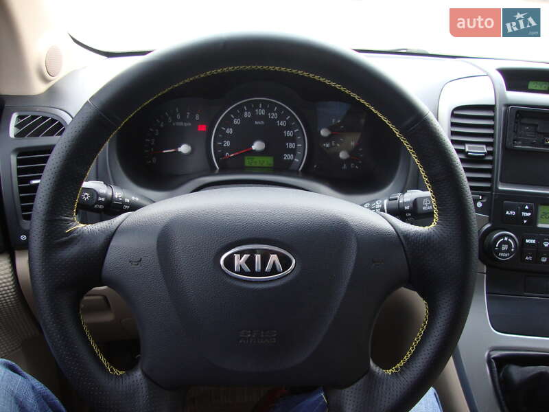 Мінівен Kia Carnival 2007 в Києві