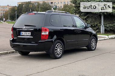 Мінівен Kia Carnival 2011 в Києві