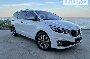 Минивэн Kia Carnival 2017 в Одессе