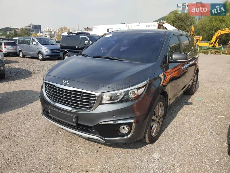 Kia Carnival