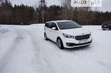 Минивэн Kia Carnival 2015 в Сумах