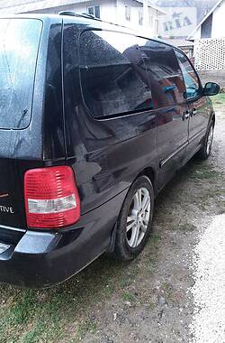 Мінівен Kia Carnival 2003 в Рахові