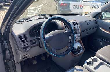 Минивэн Kia Carnival 2001 в 