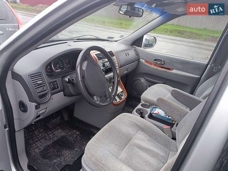 Мінівен Kia Carnival 2003 в Києві