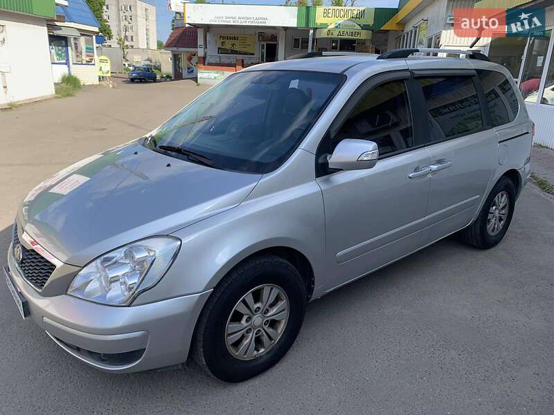 Минивэн Kia Carnival 2012 в Черкассах