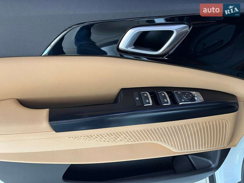 Мінівен Kia Carnival 2021 в Одесі