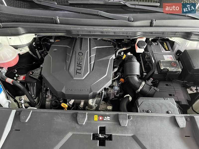 Мінівен Kia Carnival 2021 в Одесі